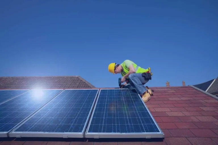 kit panneau solaire avec batterie solutions pour une utilisation autonome de l energie solaire.webp