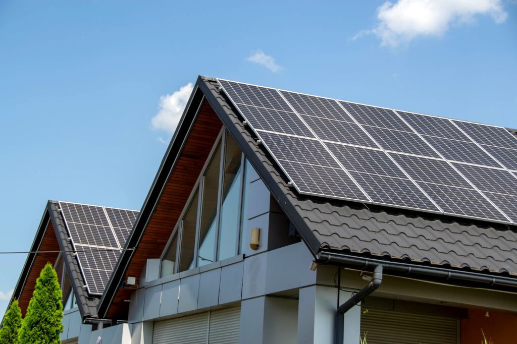 prix des panneaux solaires pour une maison de 100m2 estimation des couts et economies realisables.jpeg