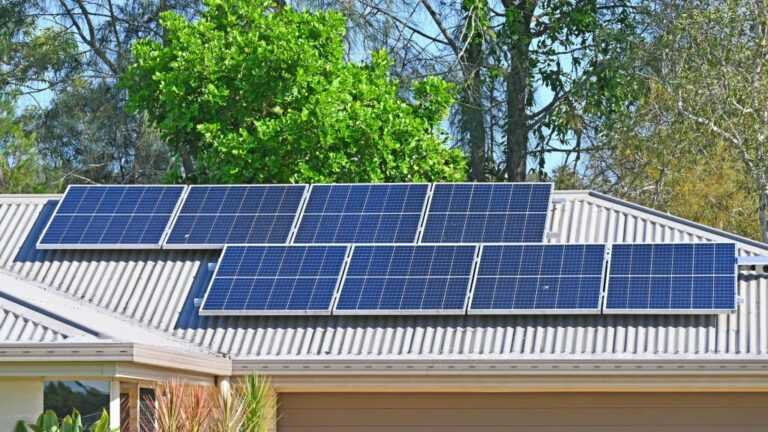 Panneaux solaires à petit prix : Trouver des solutions abordables