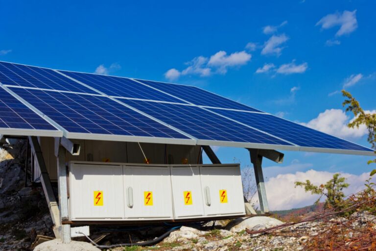 Batterie solaire pour panneau solaire : stockez l’énergie solaire pour une utilisation ultérieure