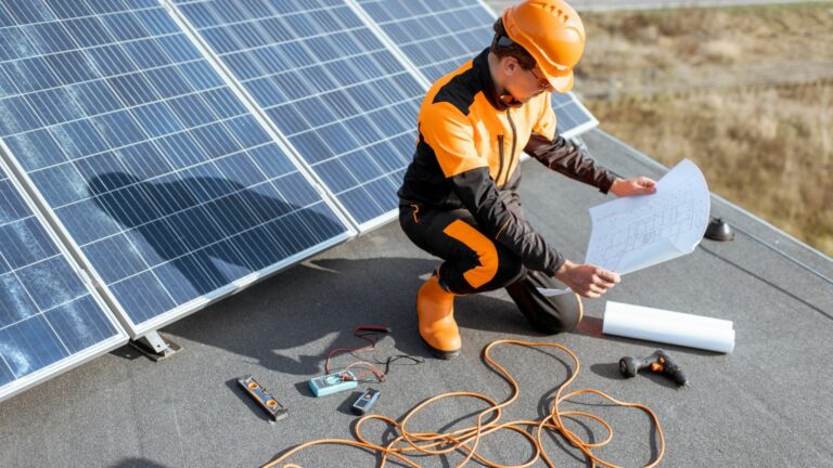 panneau solaire a brancher sur prise 220v guide d installation et precautions a prendre.jpeg