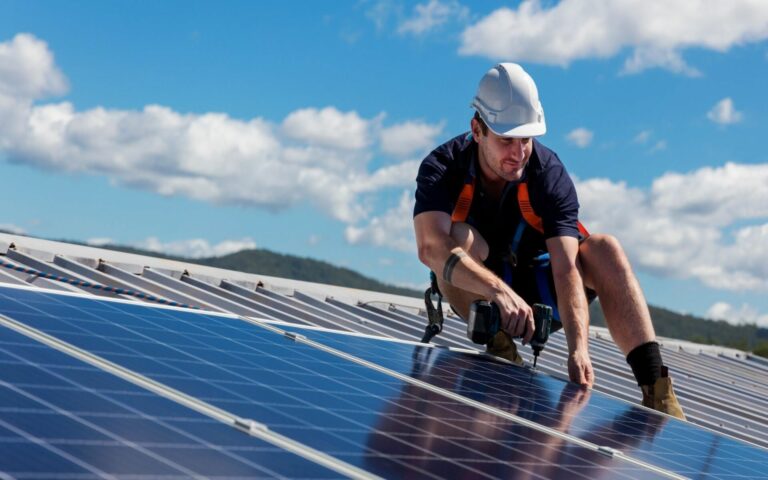 Régulateur de charge solaire : Gestion intelligente de votre système photovoltaïque